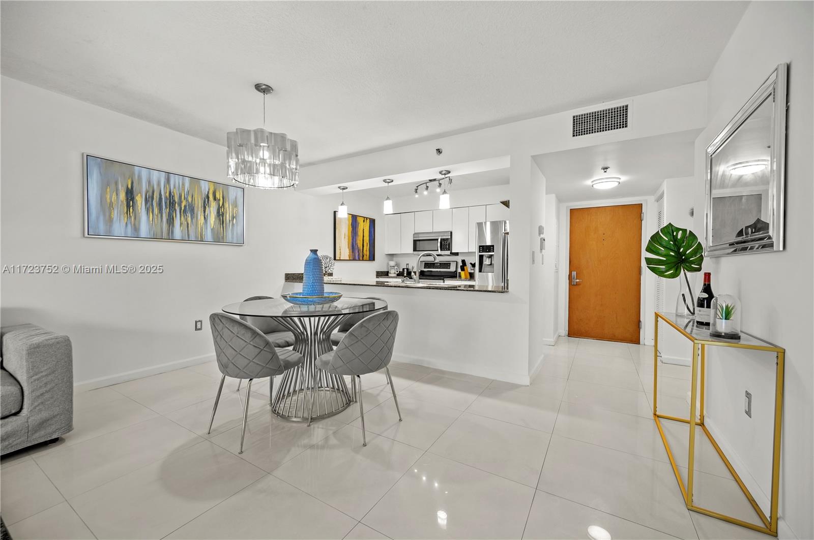 1200 Brickell Bay Dr #1920, Miami, Florida image 8