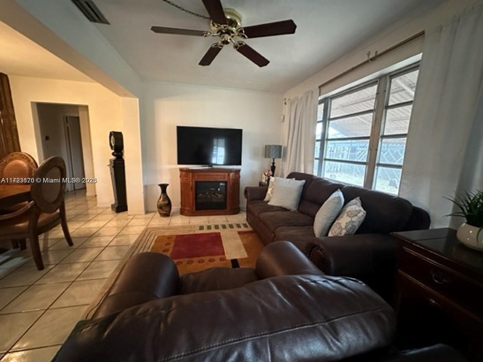 7824 Dilido Blvd, Miramar, Florida image 12