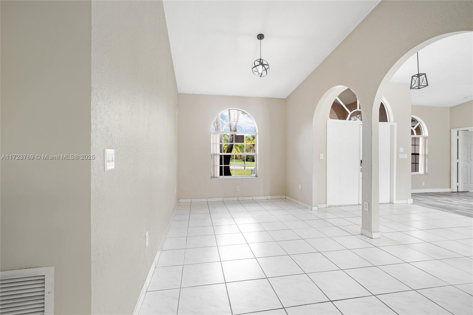 16740 SW 278th St, Homestead, Florida image 11