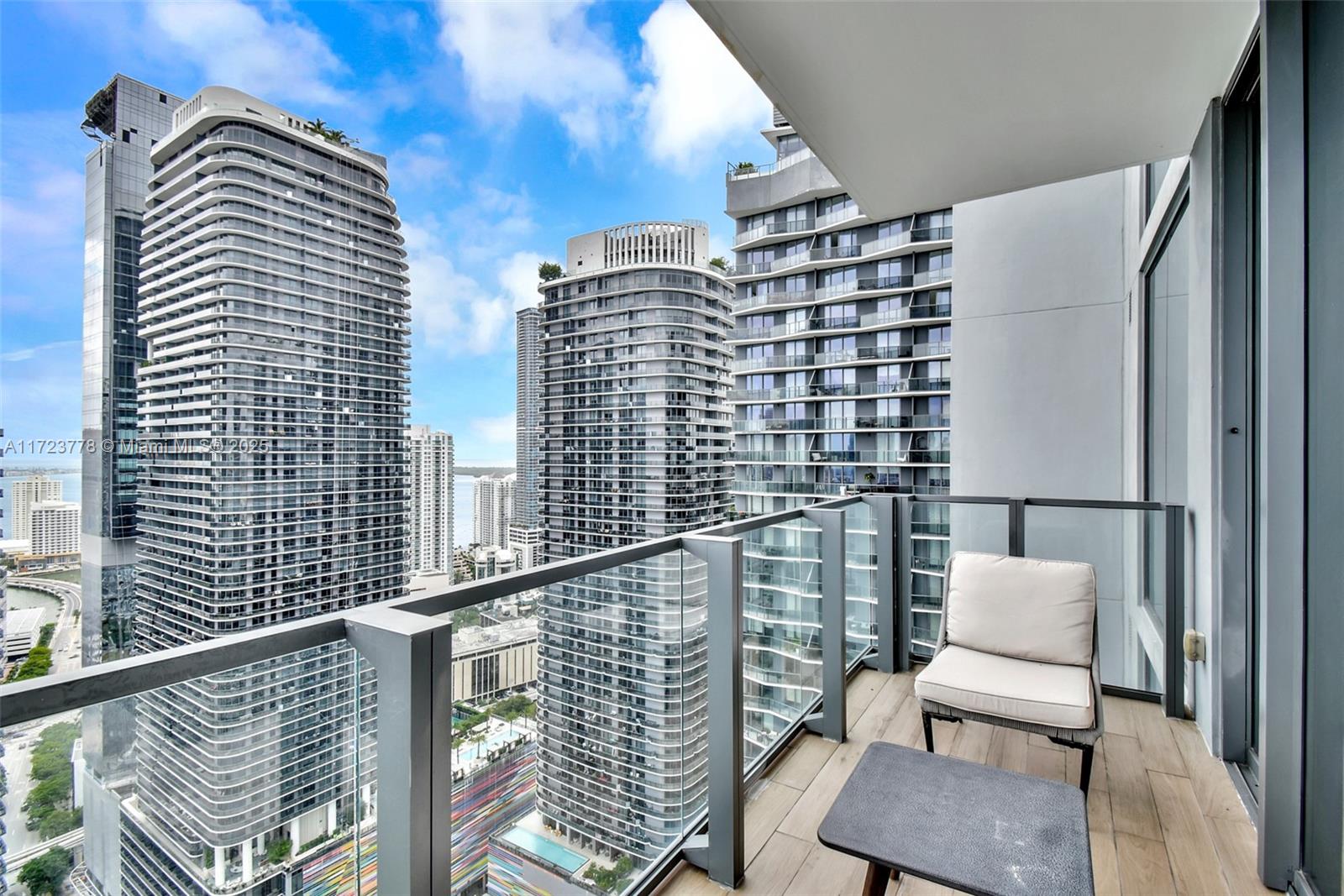 88 SW 7th St #3503, Miami FL 33130