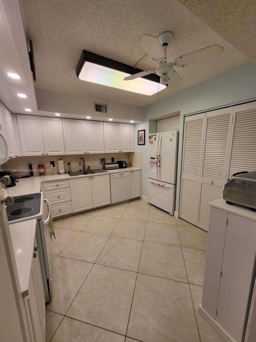 2810 N 46th Ave, Hollywood, Florida image 4