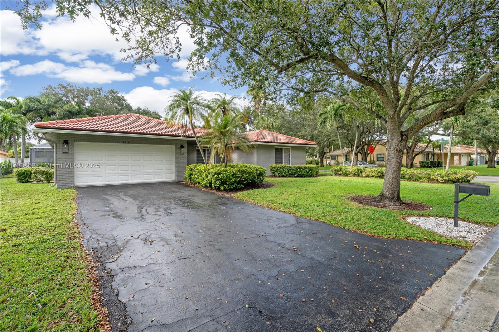 4818 NW 92nd Ter, Coral Springs, Florida image 5