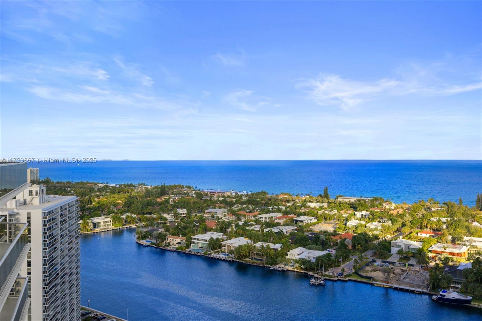 20281 E Country Club Dr #PH10, Aventura FL 33180