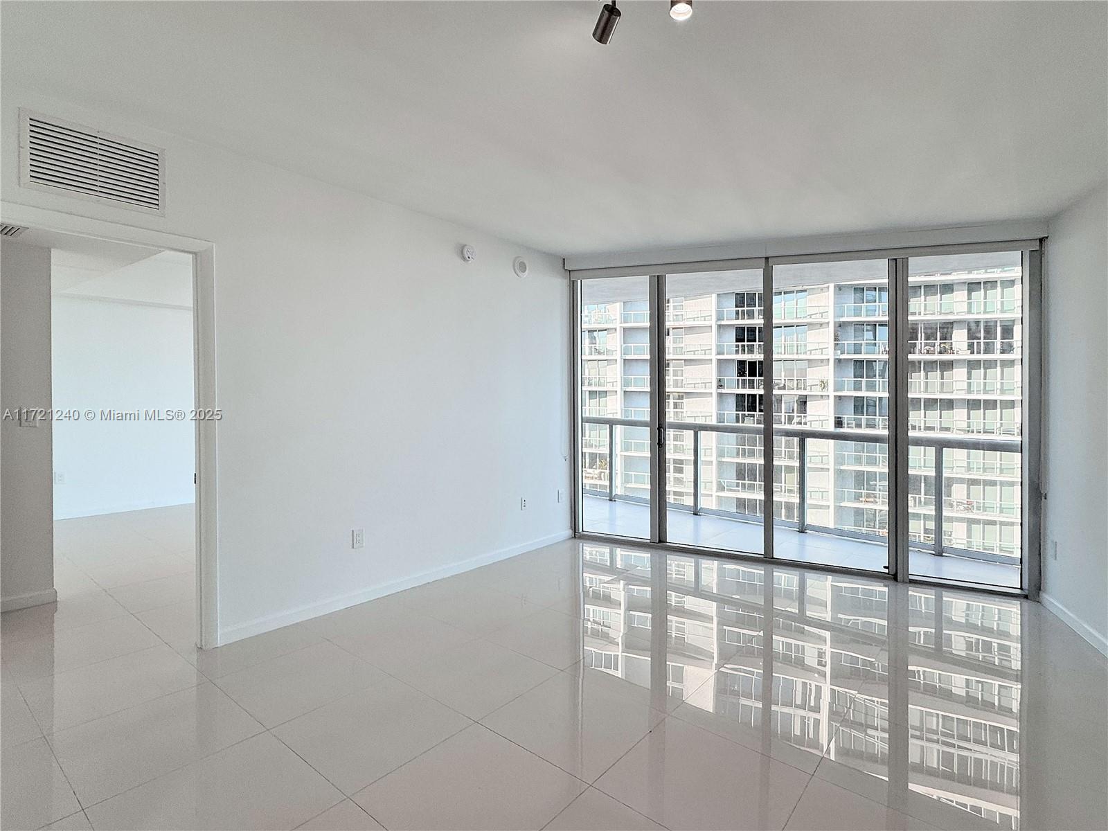 495 Brickell Ave #4606, Miami FL 33131