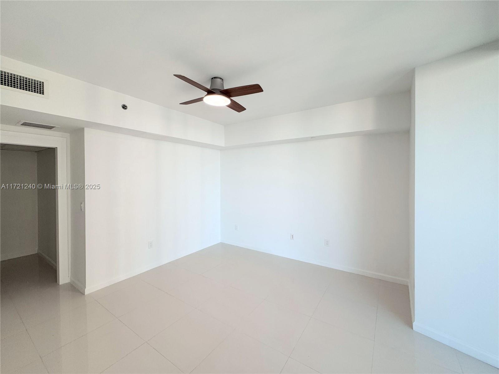495 Brickell Ave #4606, Miami FL 33131