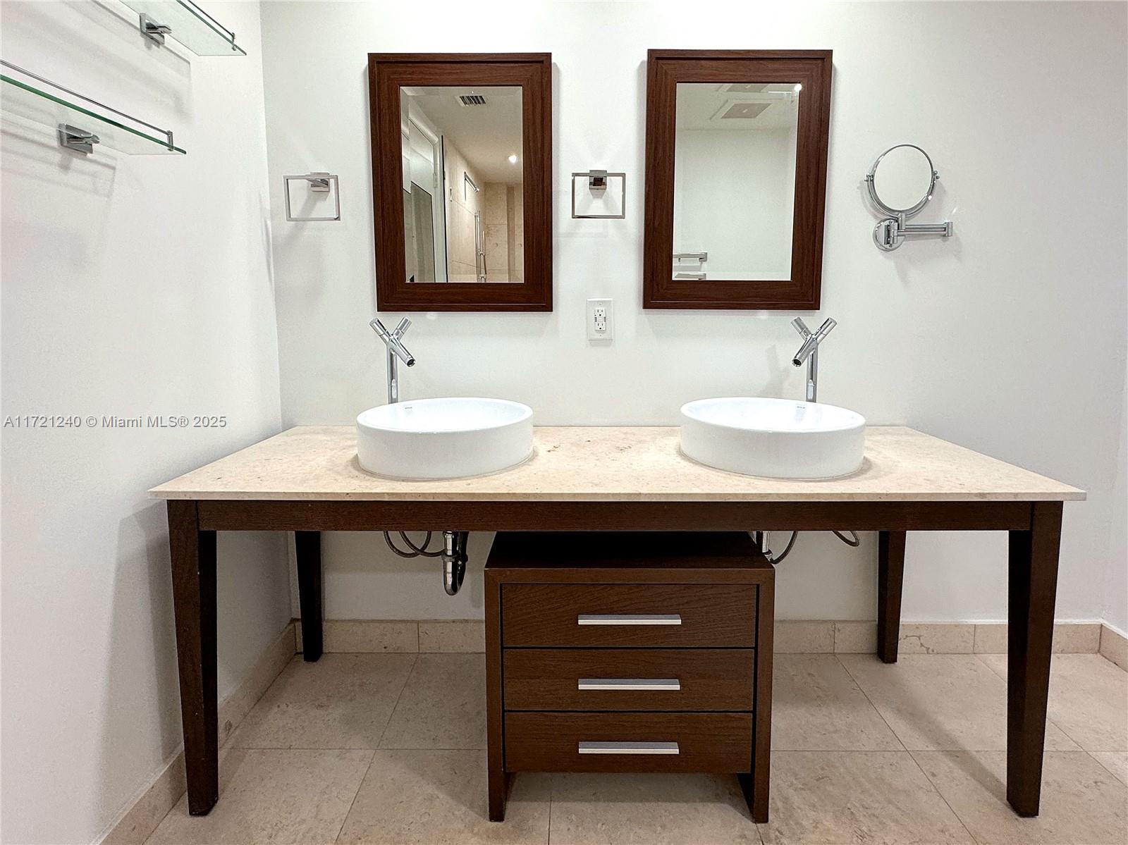 495 Brickell Ave #4606, Miami FL 33131
