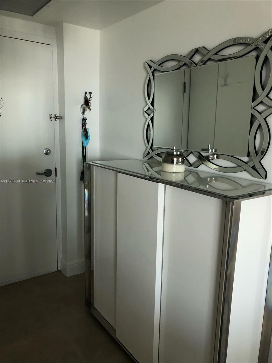350 S Miami Ave #1511, Miami FL 33130