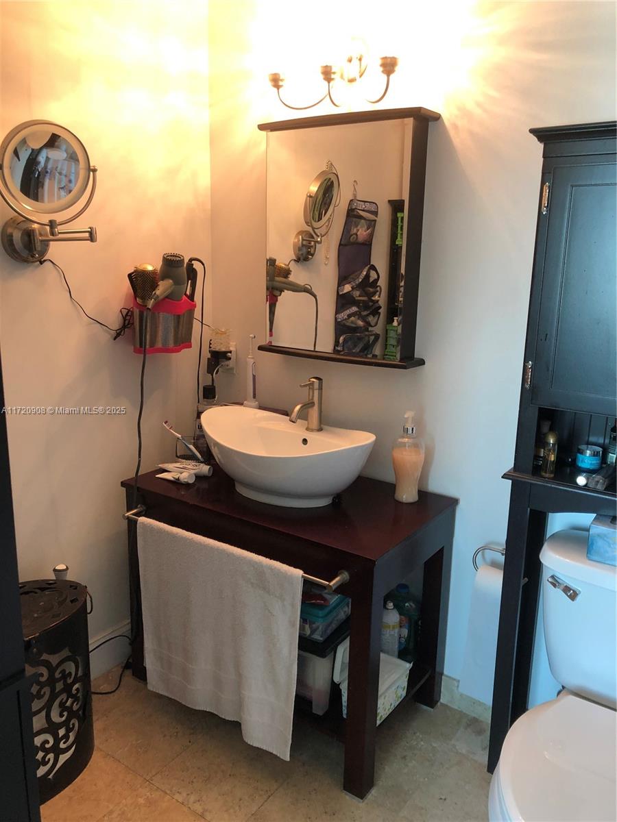 350 S Miami Ave #1511, Miami FL 33130