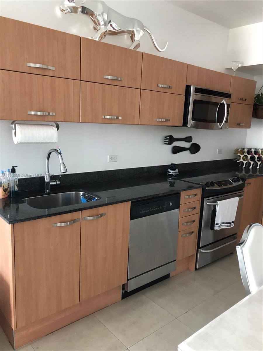350 S Miami Ave #1511, Miami FL 33130