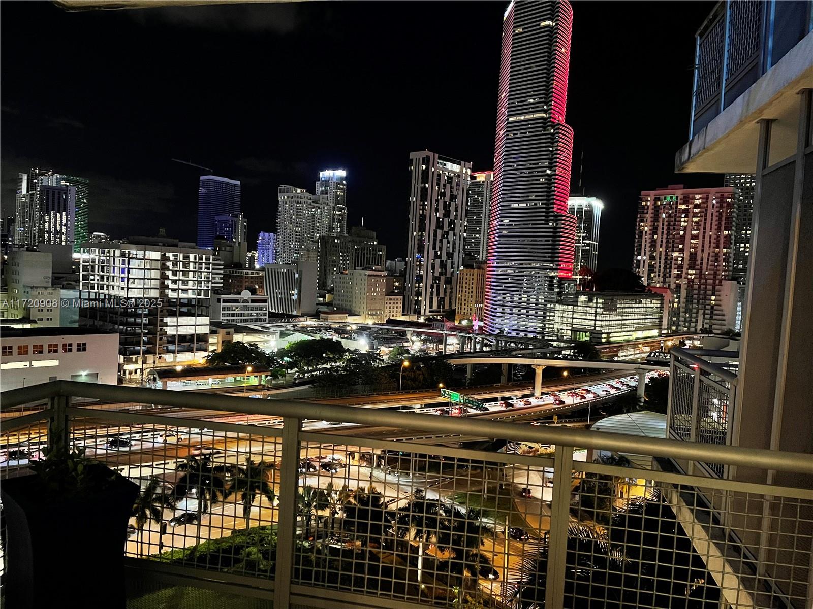 350 S Miami Ave #1511, Miami FL 33130