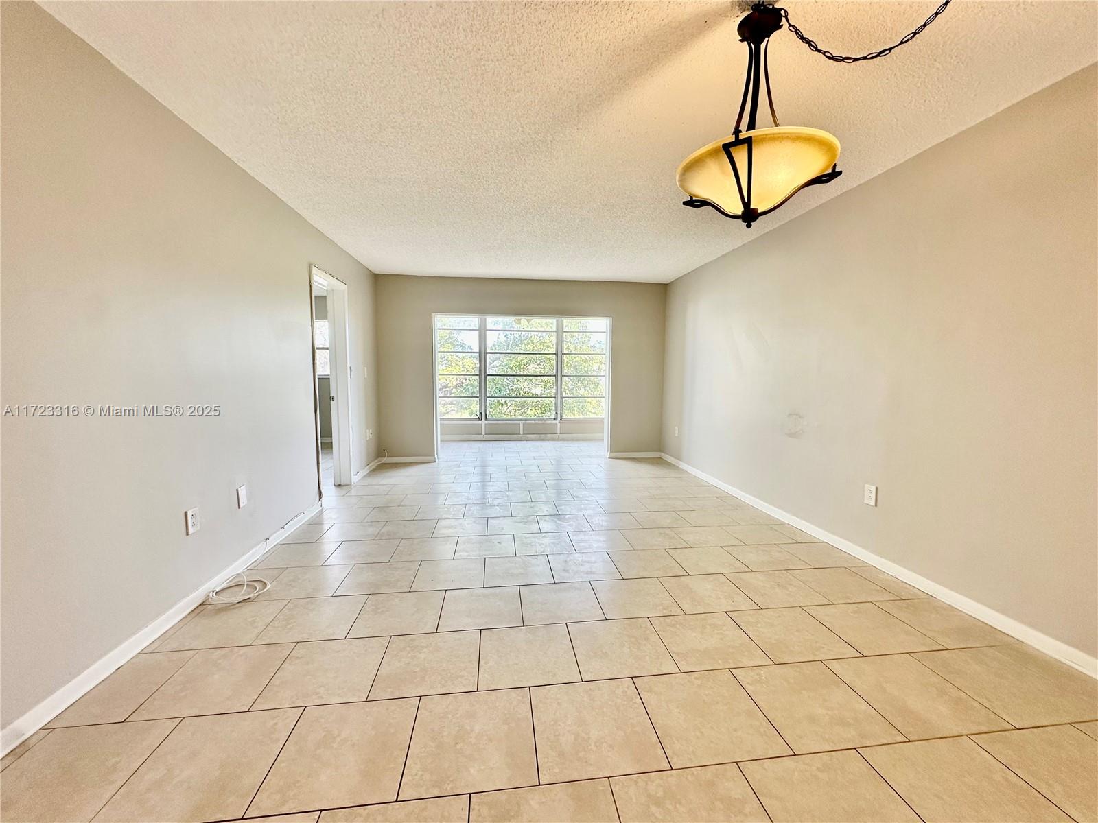 8500 Sunrise Lakes Blvd #303, Sunrise, Florida image 2