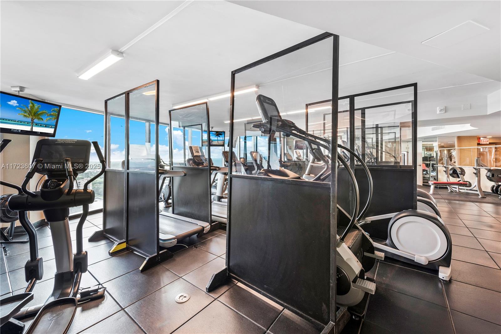300 S Pointe Dr #708, Miami Beach FL 33139