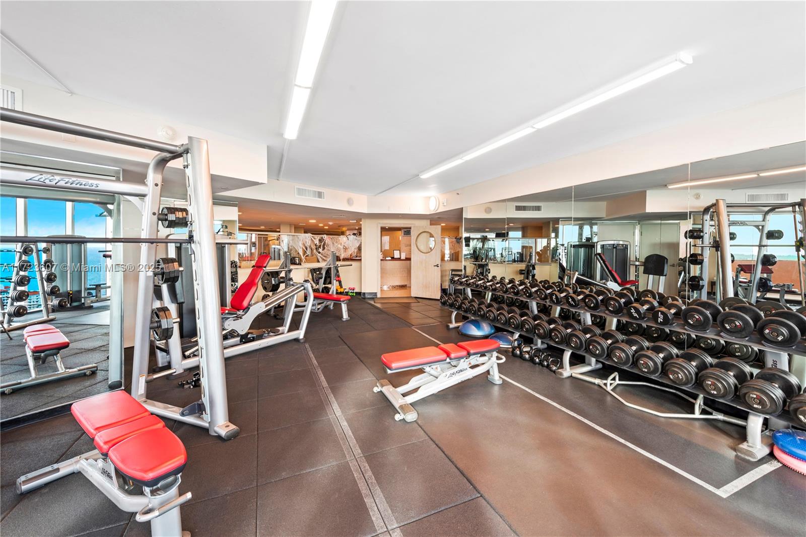 300 S Pointe Dr #708, Miami Beach FL 33139