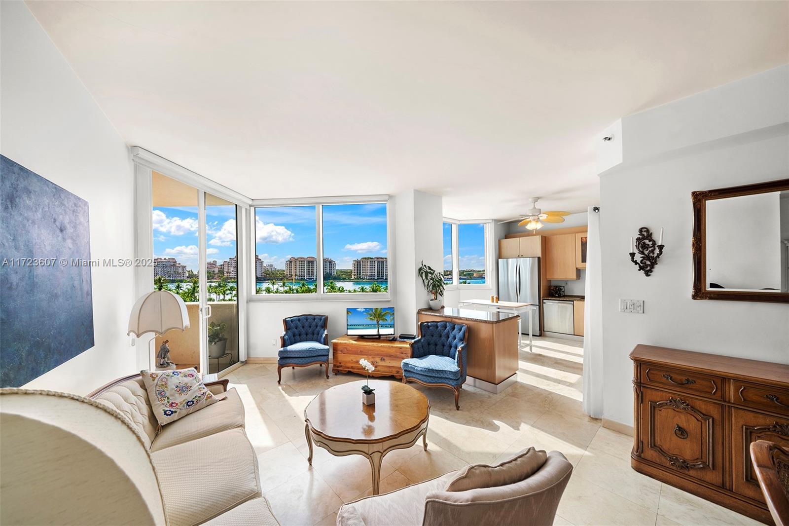 300 S Pointe Dr #708, Miami Beach FL 33139