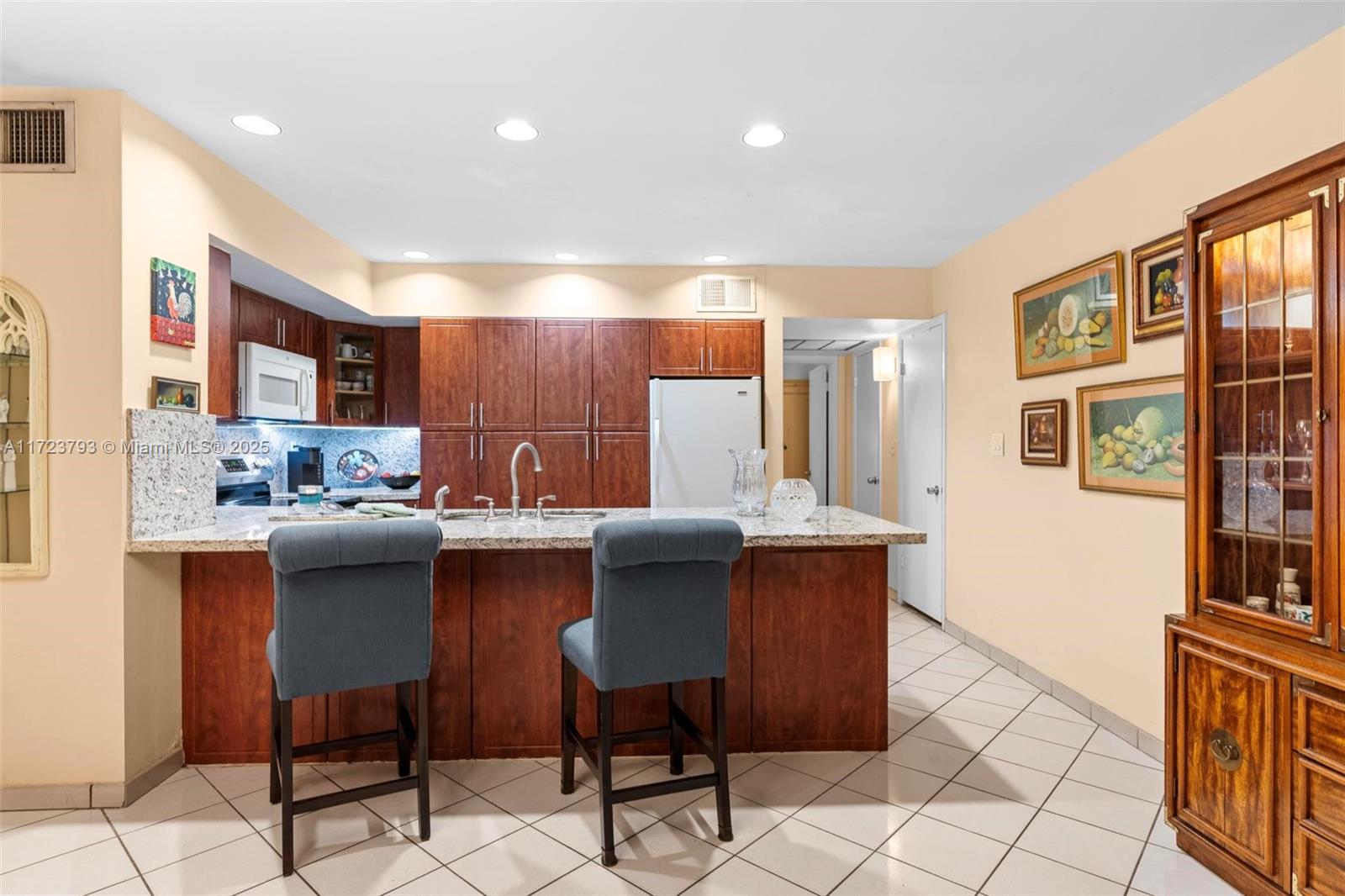 7117 Ballantrae Ct, Miami Lakes, Florida image 12