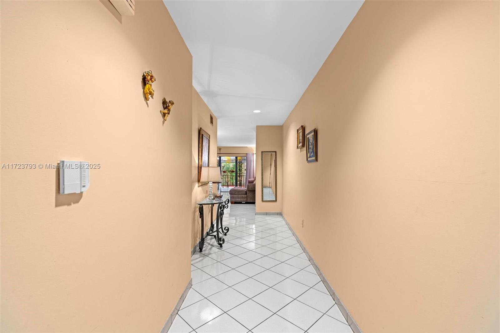 7117 Ballantrae Ct, Miami Lakes, Florida image 5