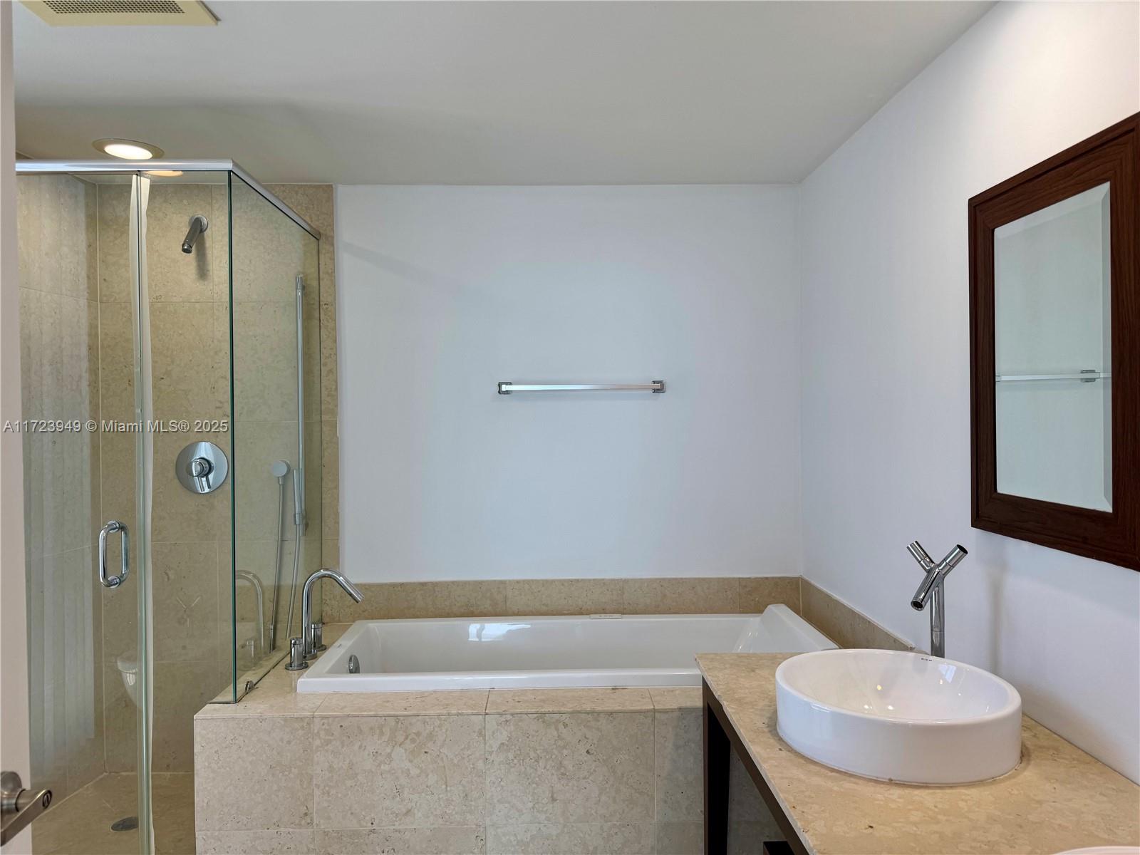 475 BRICKELL AVE #4813, Miami FL 33131