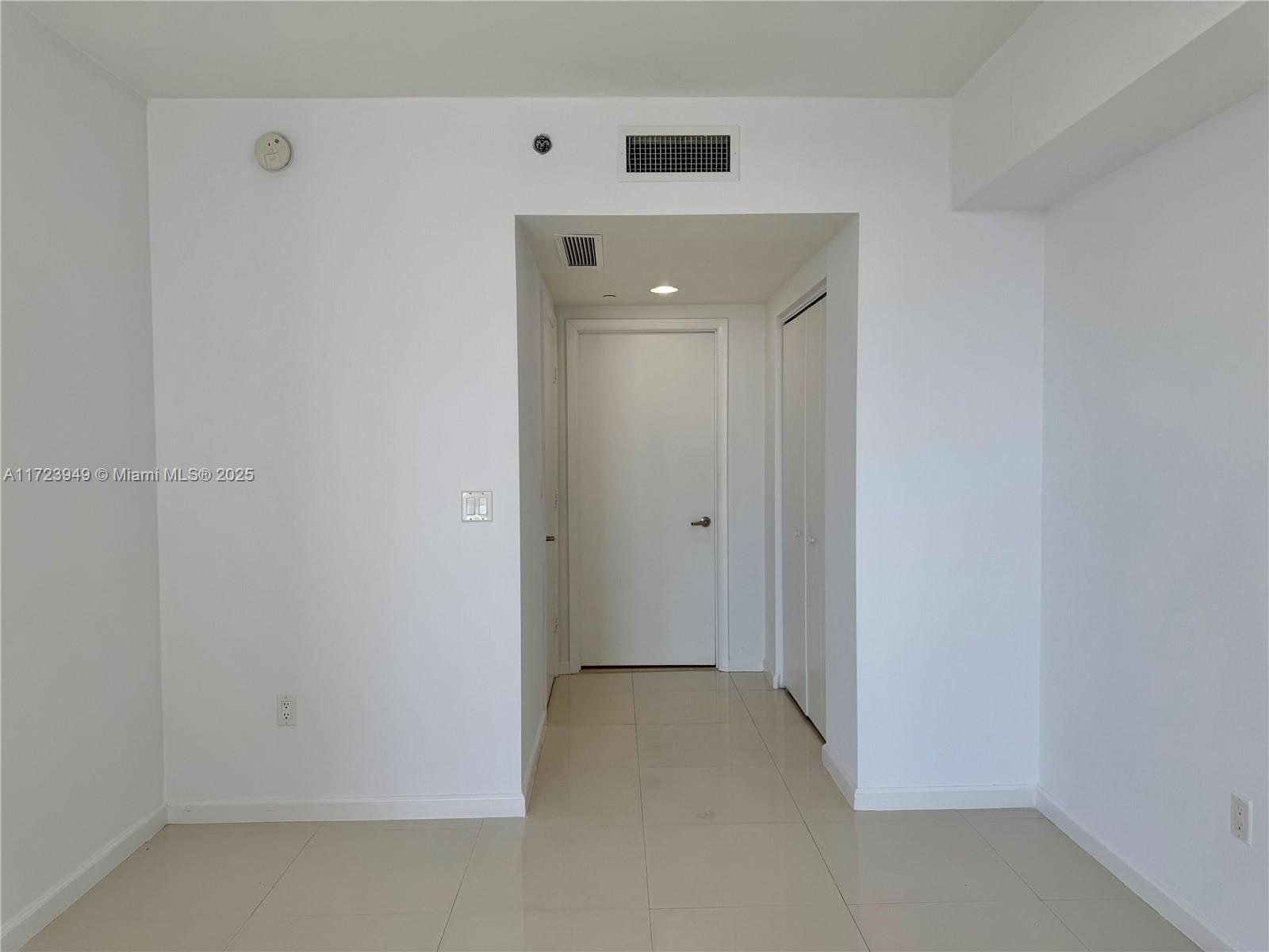 475 BRICKELL AVE #4813, Miami FL 33131