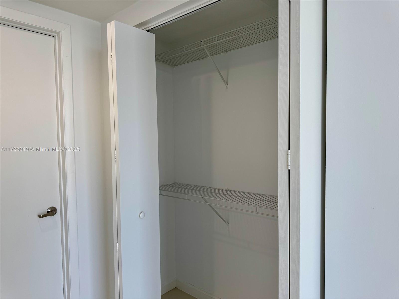 475 BRICKELL AVE #4813, Miami FL 33131