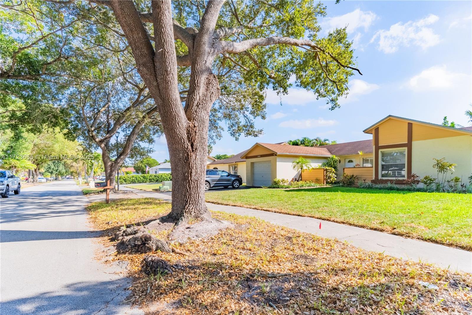 5860 NW 198th Ter, Hialeah, Florida image 8