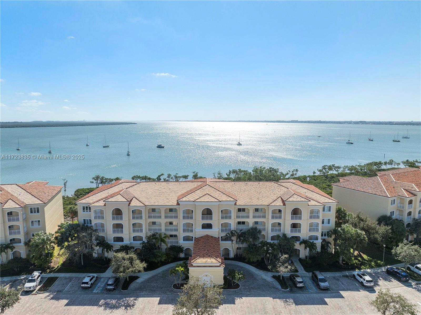 24 W Harbour Isle Drive #101, Fort Pierce, Florida image 1