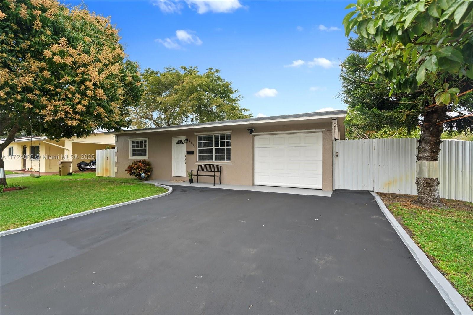 7701 NW 34th St, Davie, Florida image 3