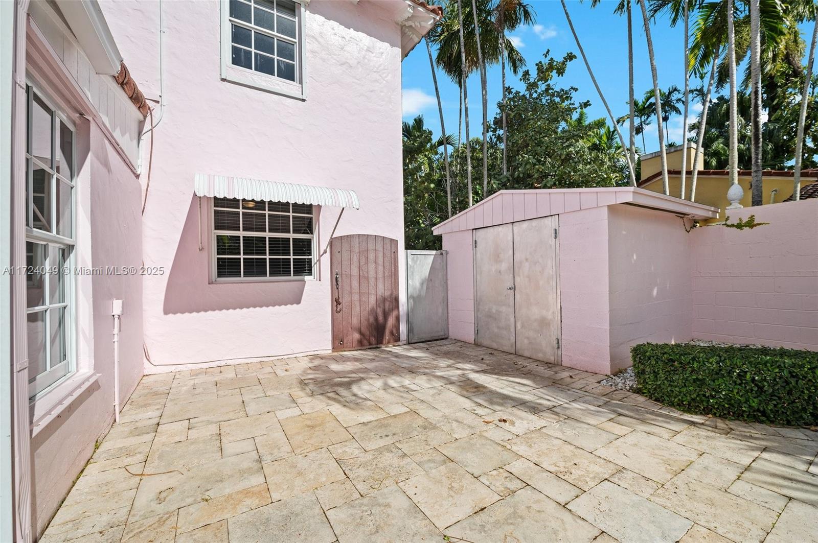 1056 Harrison St, Hollywood, Florida image 38