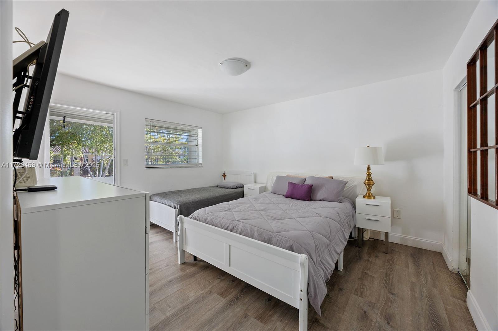Listing Photo 10