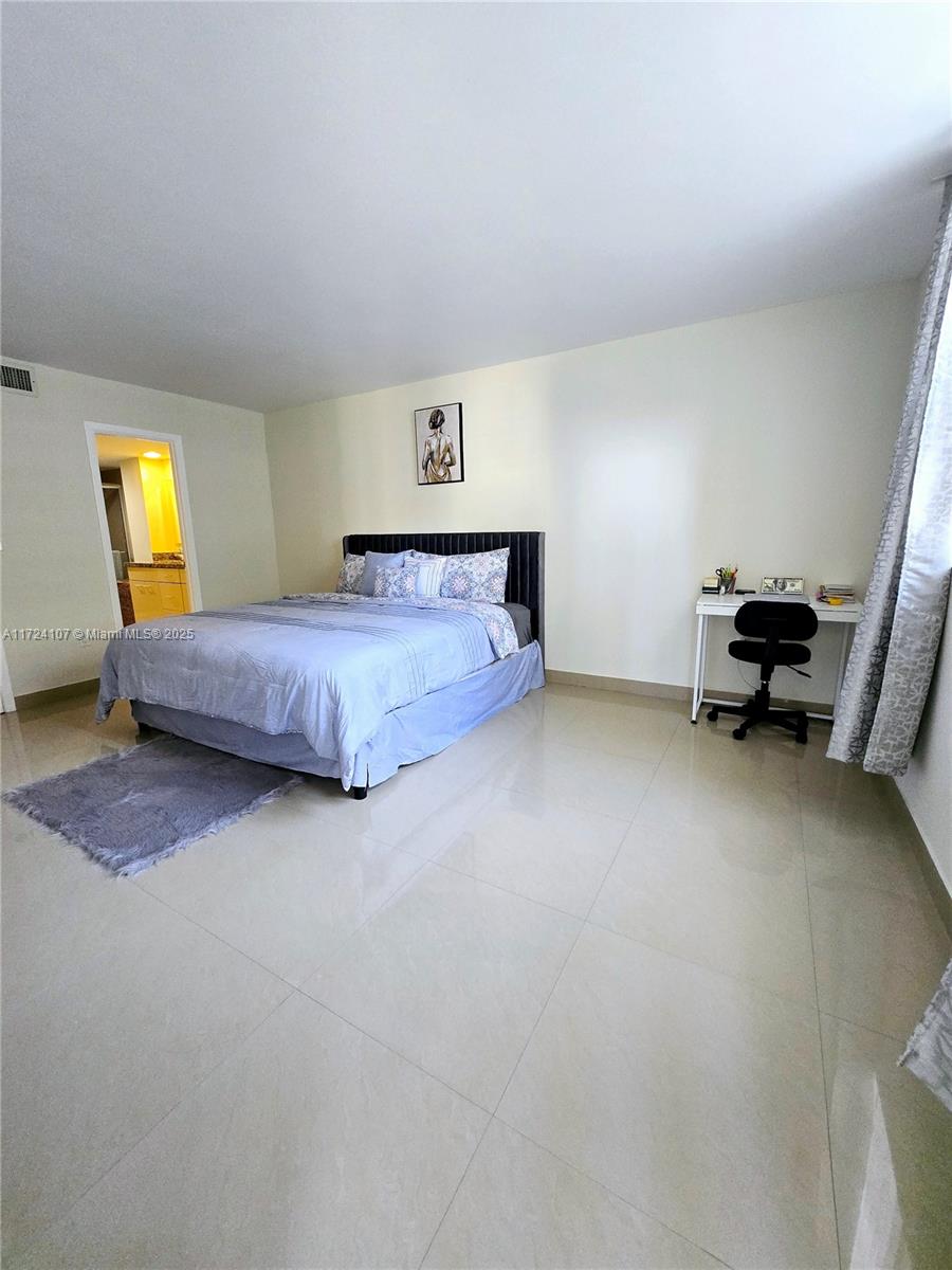 1833 S Ocean Dr #809, Hallandale Beach, Florida image 13