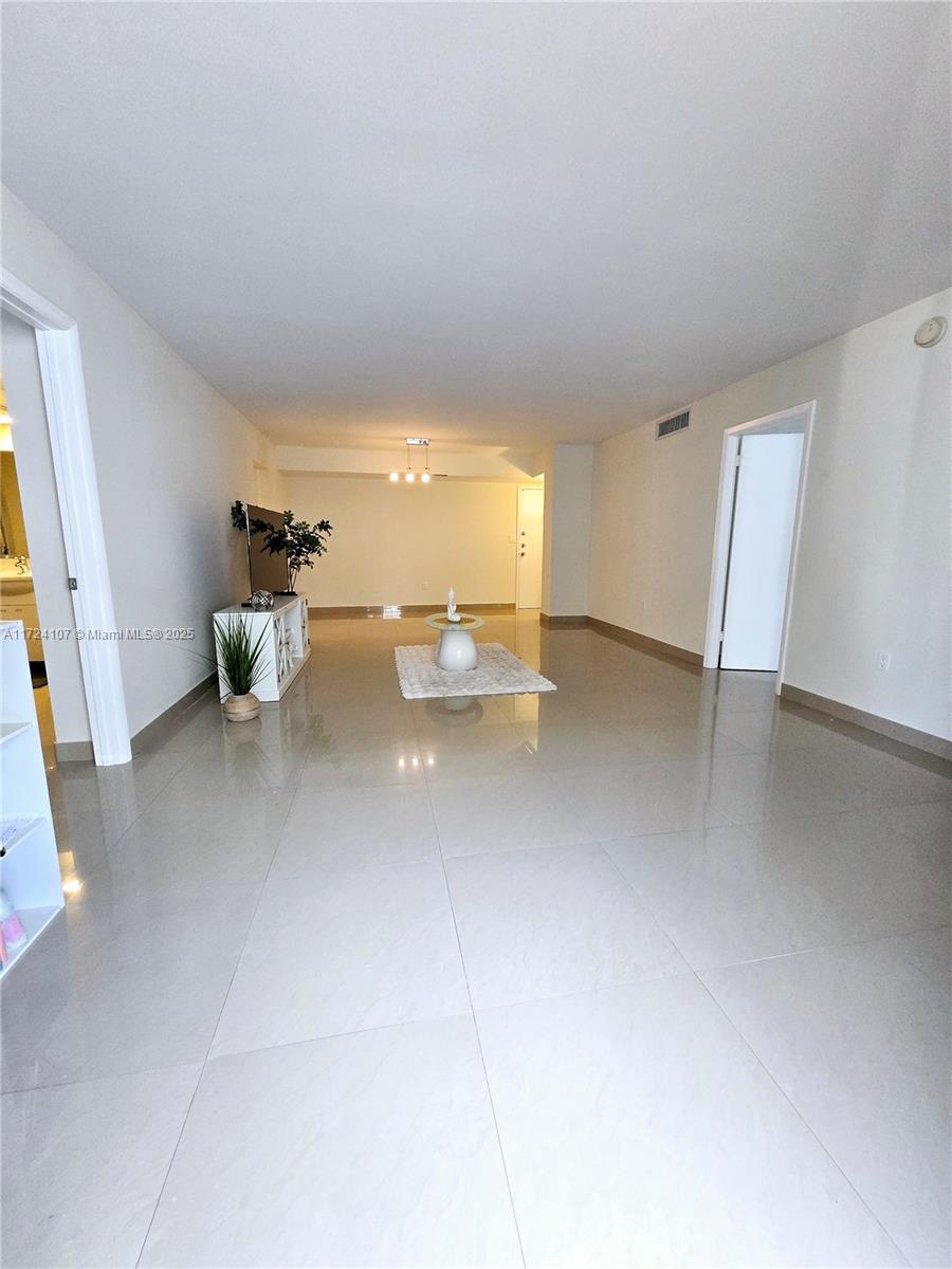 1833 S Ocean Dr #809, Hallandale Beach, Florida image 3