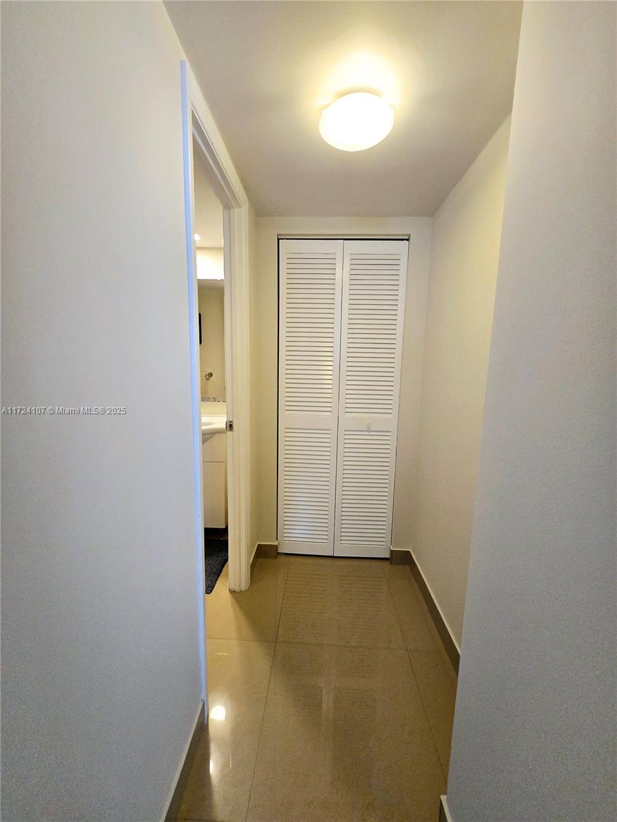 1833 S Ocean Dr #809, Hallandale Beach, Florida image 30