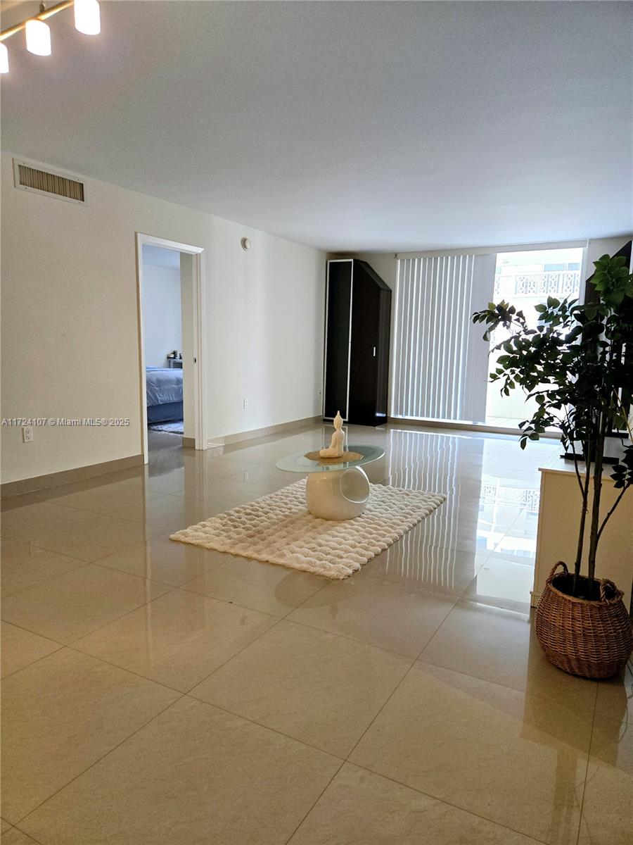 1833 S Ocean Dr #809, Hallandale Beach, Florida image 8