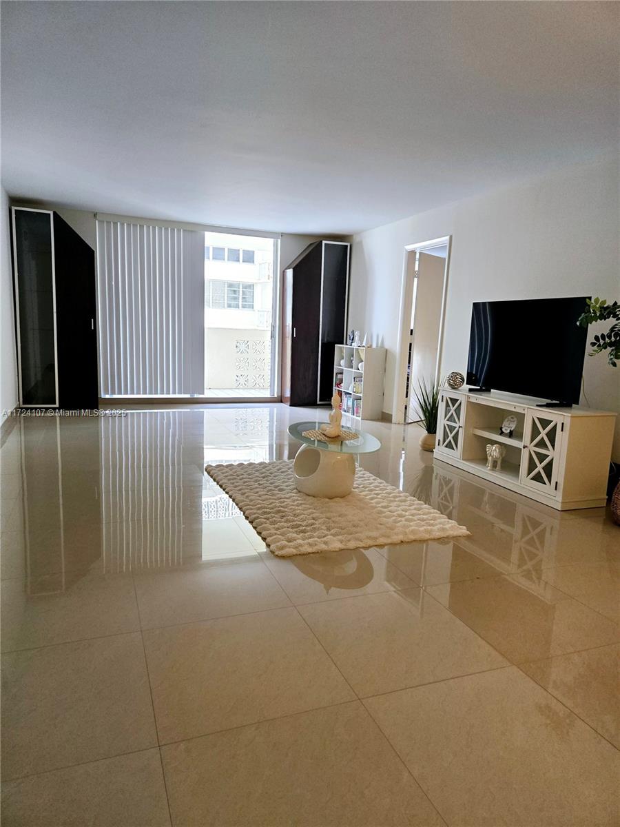 1833 S Ocean Dr #809, Hallandale Beach, Florida image 9