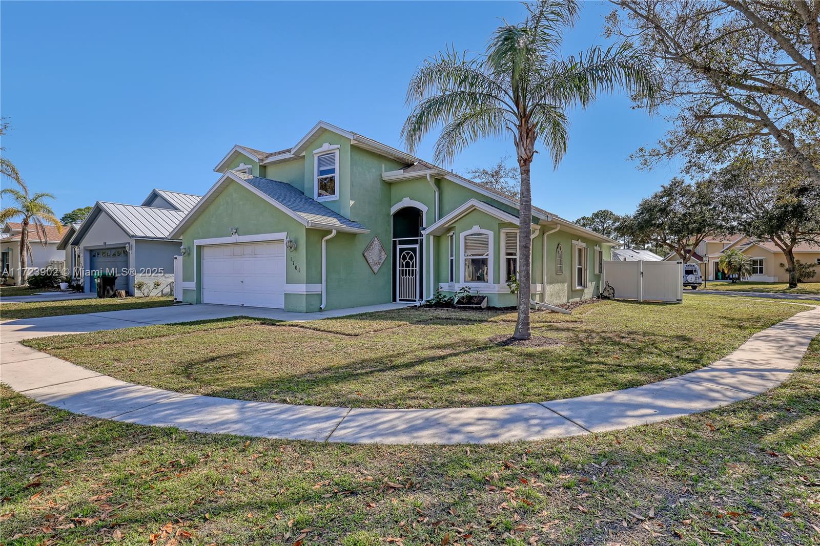 1701 Primrose Ct, Port St. Lucie, Florida image 5