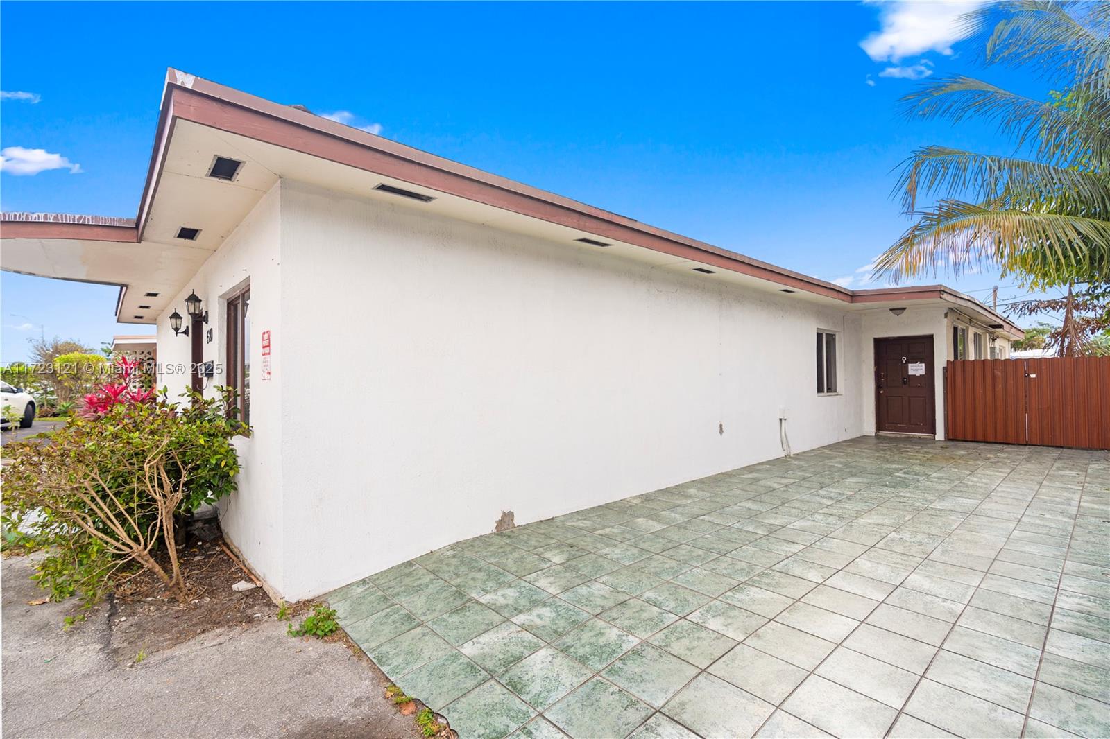 520 E 49th St, Hialeah, Florida image 4