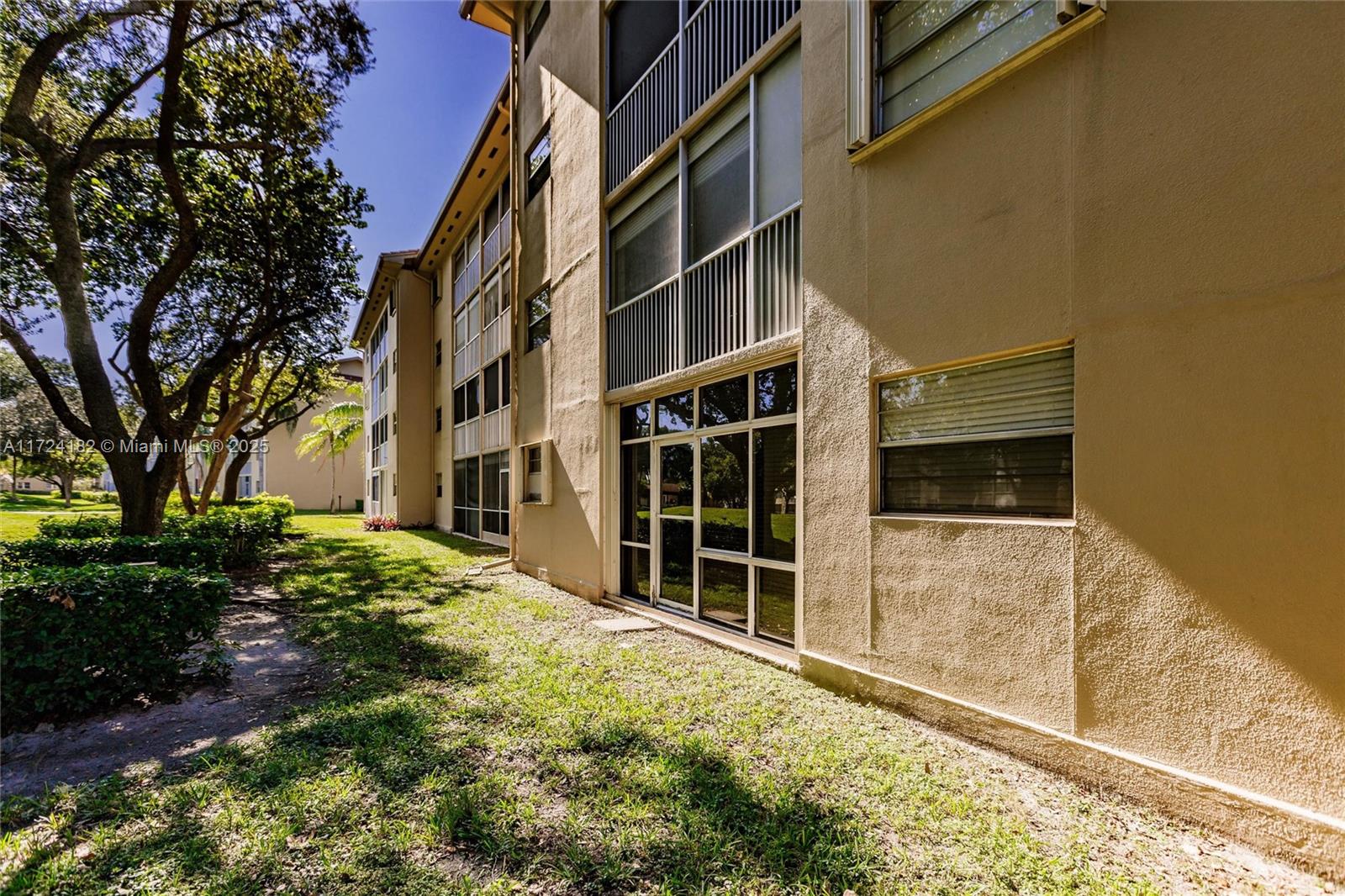 1251 SW 125th Ave #108T, Pembroke Pines, Florida image 28