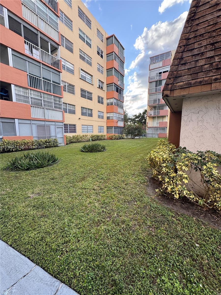 16400 NE 17th Ave #707, North Miami Beach, Florida image 3