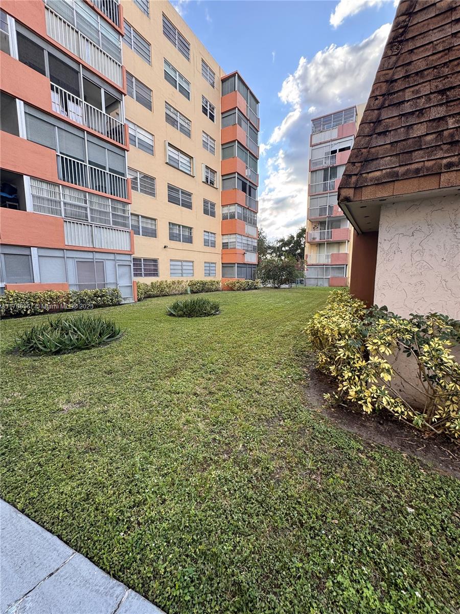 16400 NE 17th Ave #707, North Miami Beach, Florida image 3