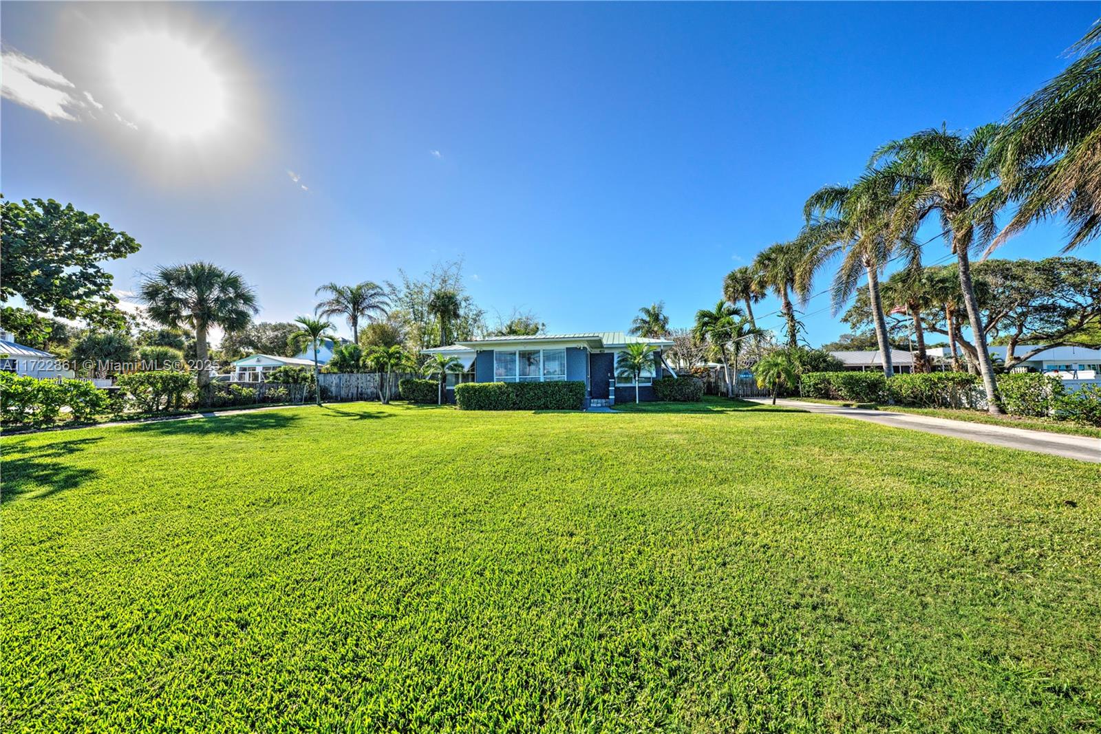 11105 S Indian River Dr, Fort Pierce, Florida image 7