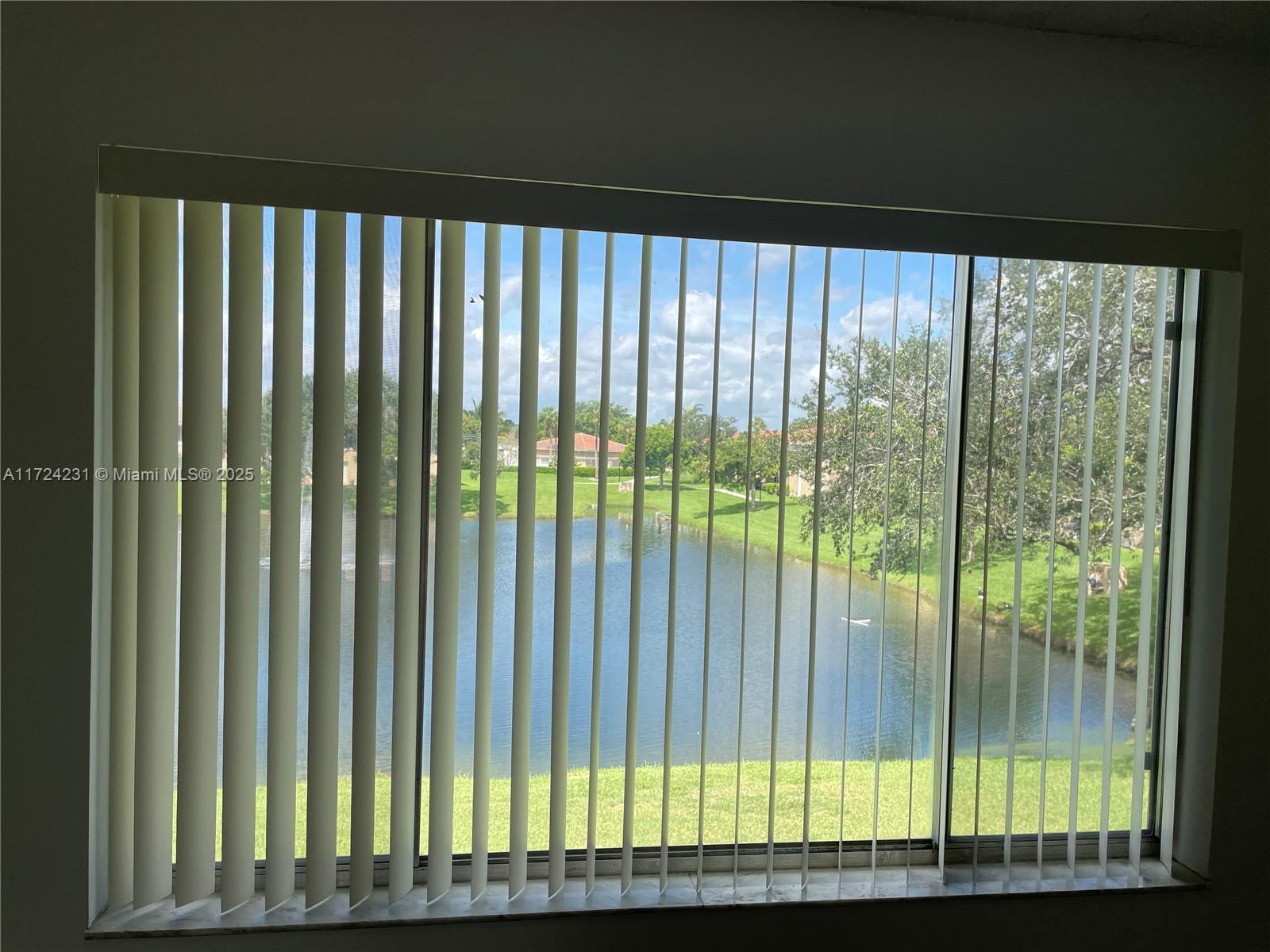 918 Twin Lakes Dr #8-M, Coral Springs, Florida image 1