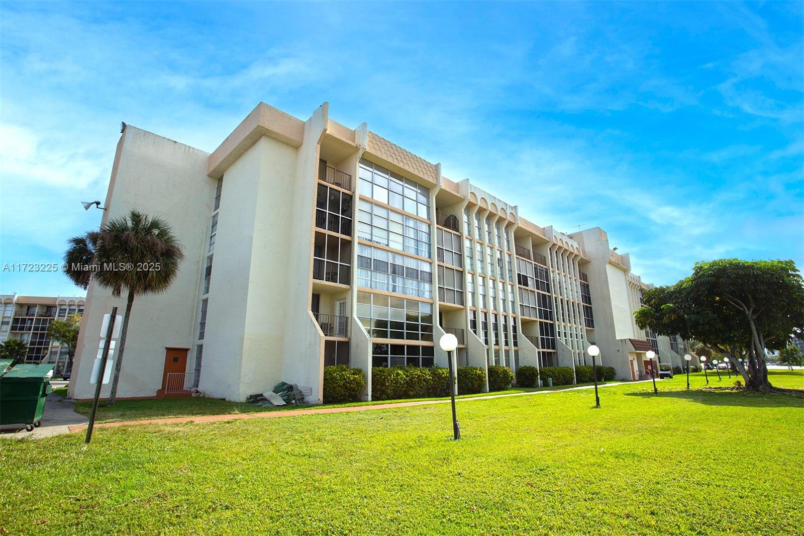 Listing Photo 32
