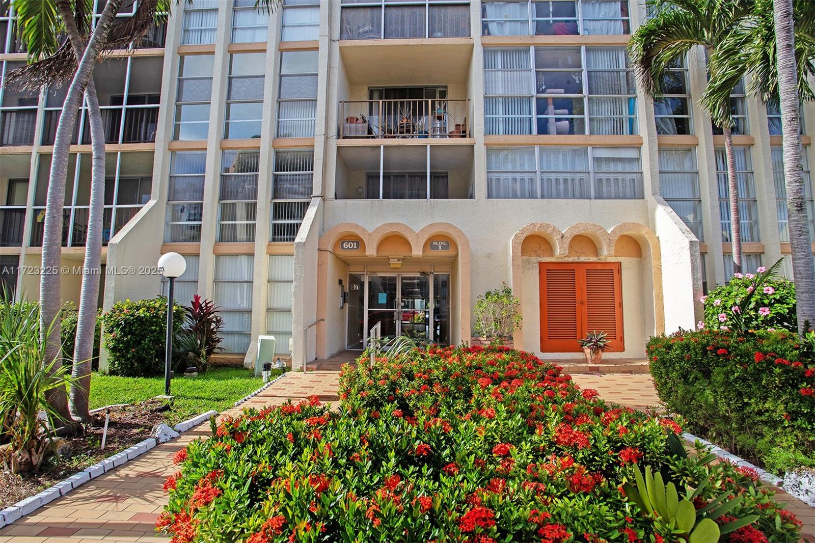 601 Three Islands Blvd #217, Hallandale Beach, Florida image 40