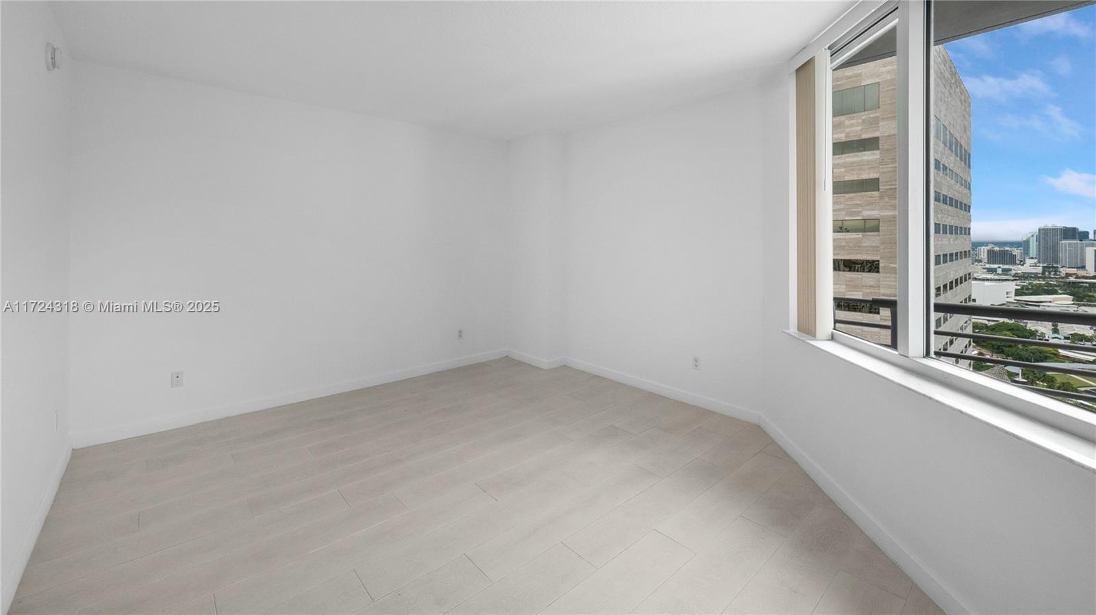 325 S Biscayne Blvd #4314, Miami FL 33131