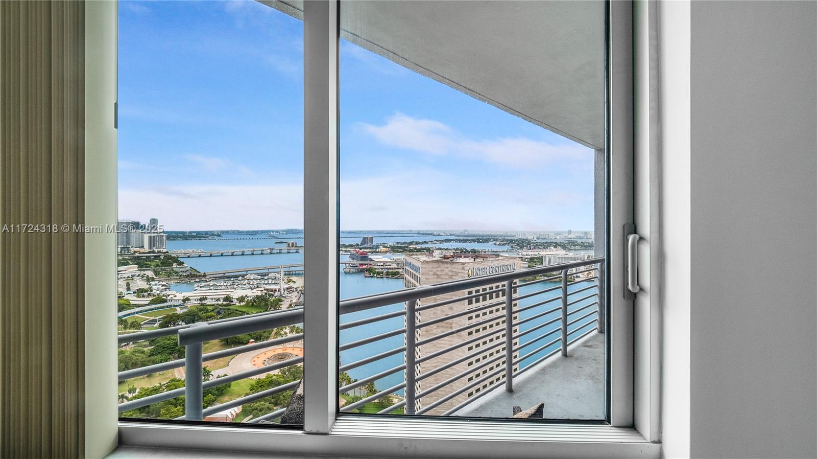 325 S Biscayne Blvd #4314, Miami FL 33131