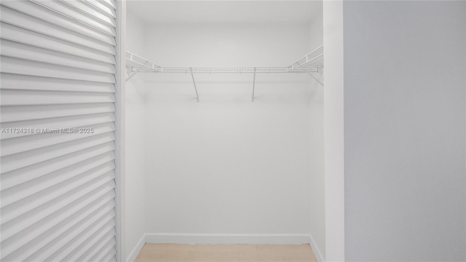 325 S Biscayne Blvd #4314, Miami FL 33131