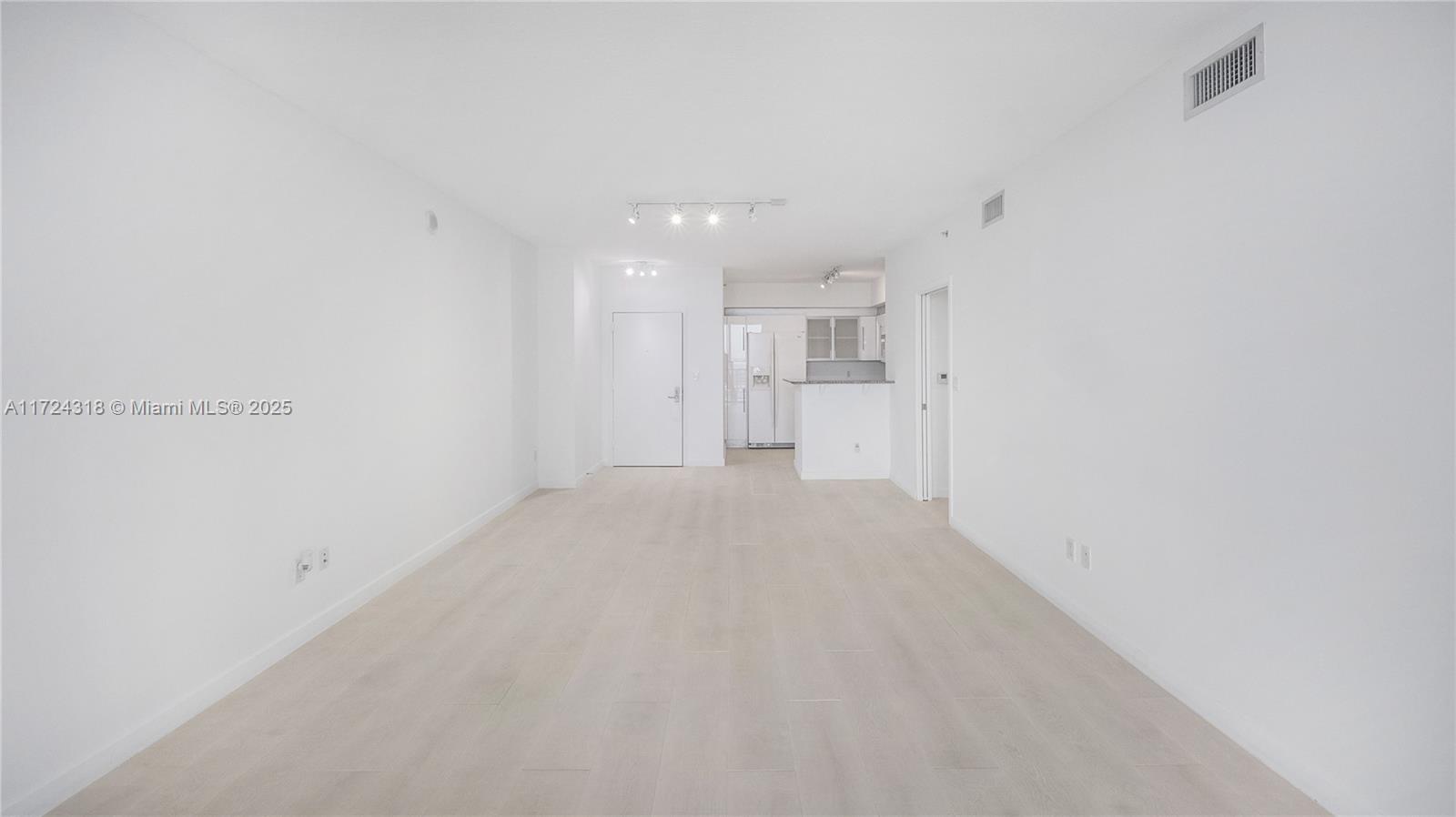 325 S Biscayne Blvd #4314, Miami FL 33131