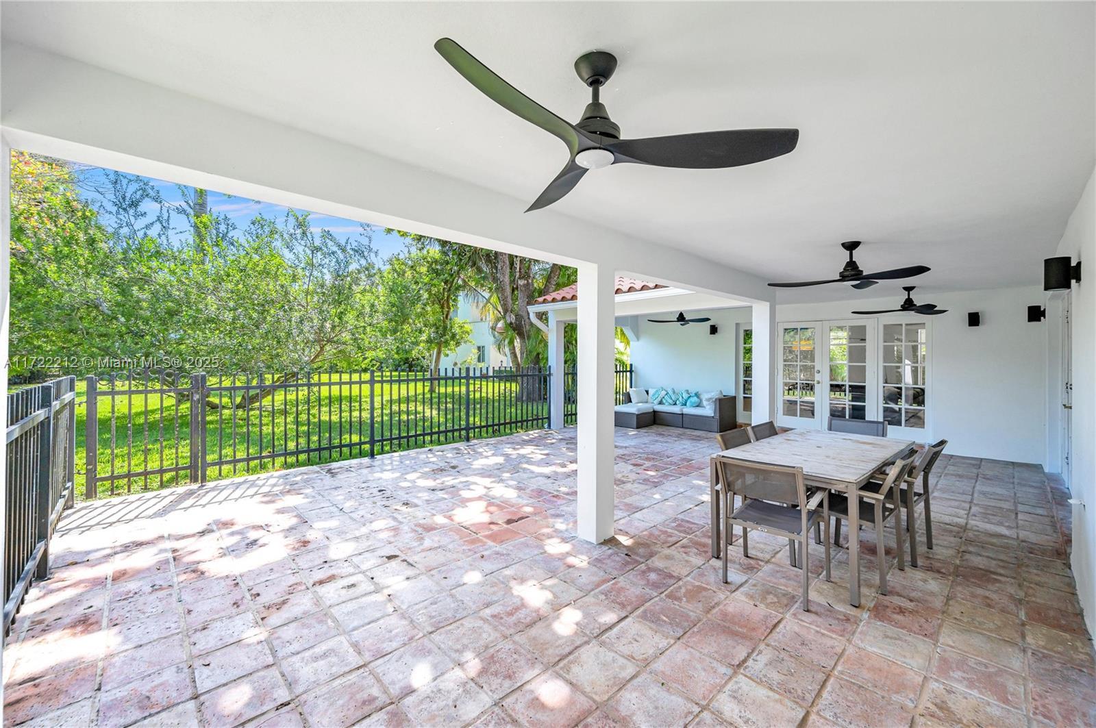 6624 Mimosa Ct, South Miami, Florida image 17