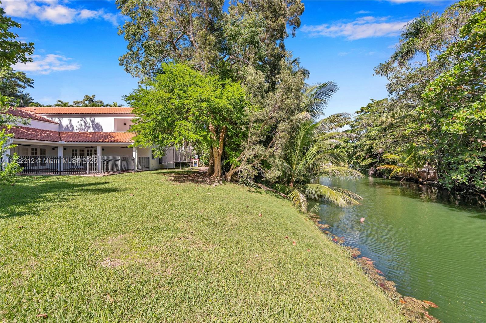 6624 Mimosa Ct, South Miami, Florida image 33