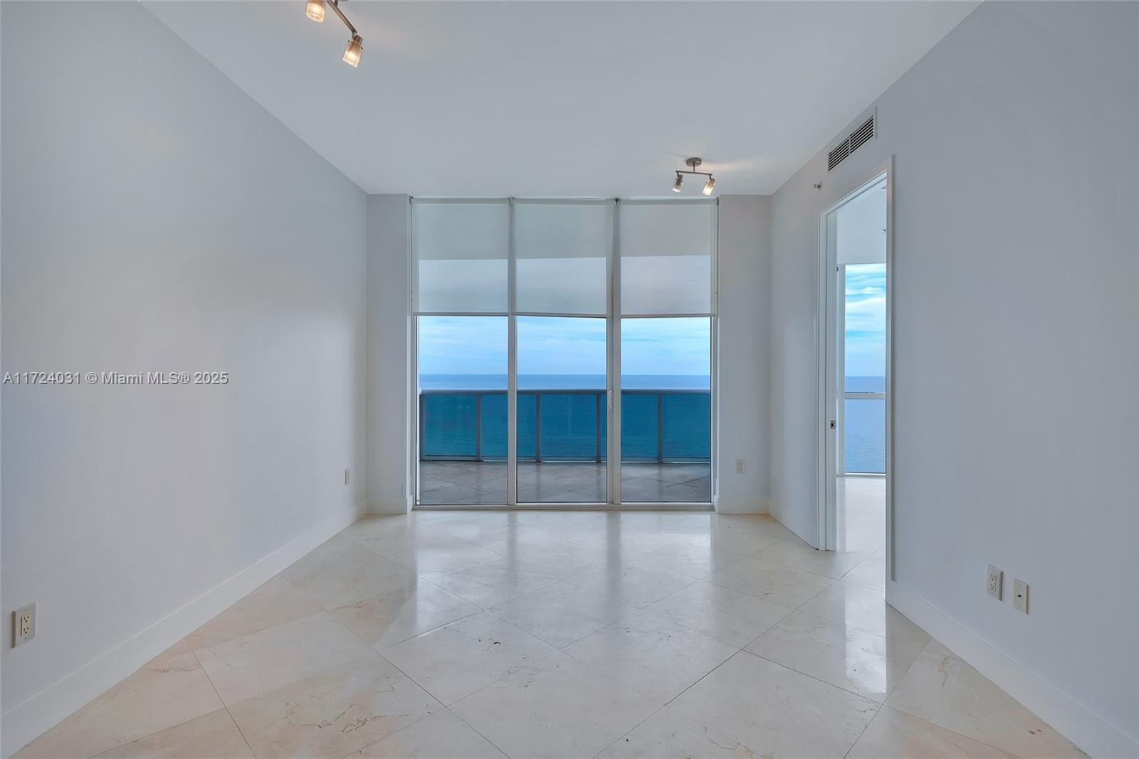 18201 Collins Ave #4008, Sunny Isles Beach FL 33160