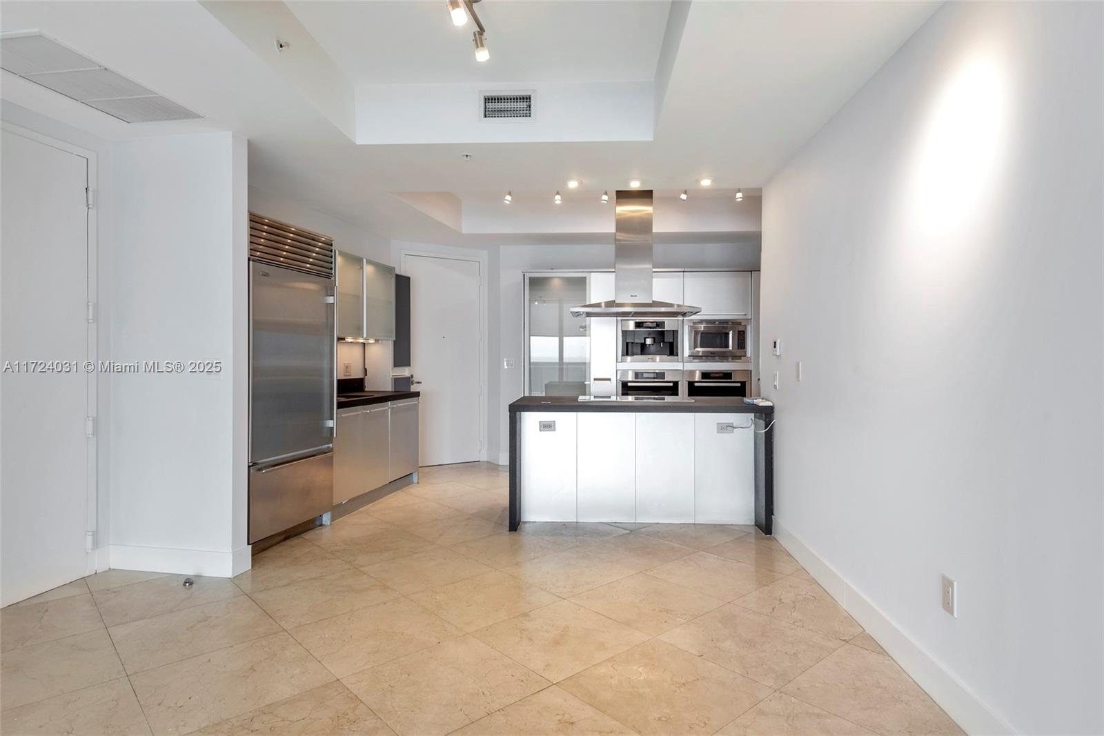 18201 Collins Ave #4008, Sunny Isles Beach FL 33160